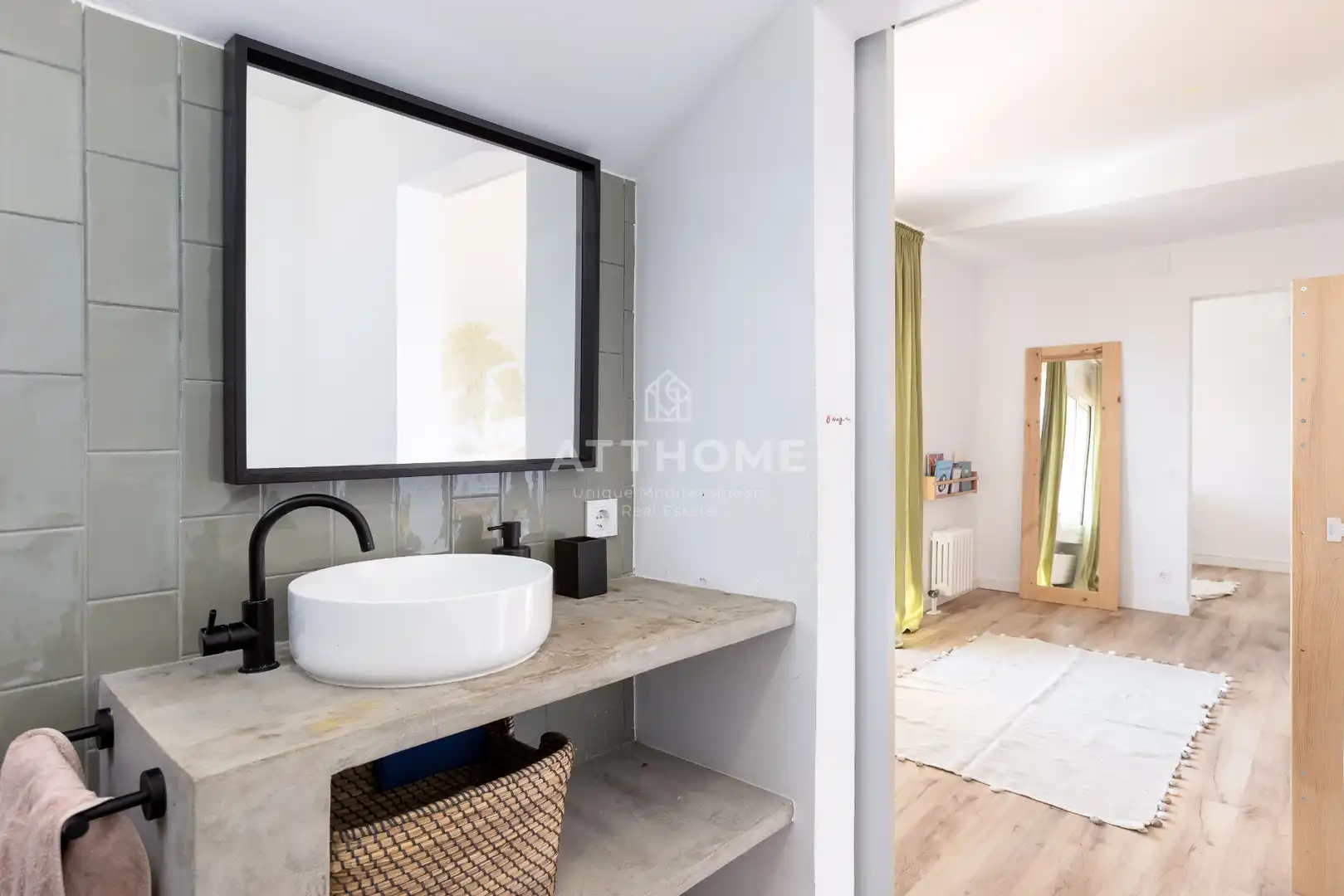 Bathroom of Houses for rent in Cabrils  with Air Conditioner, Heating and Private garden