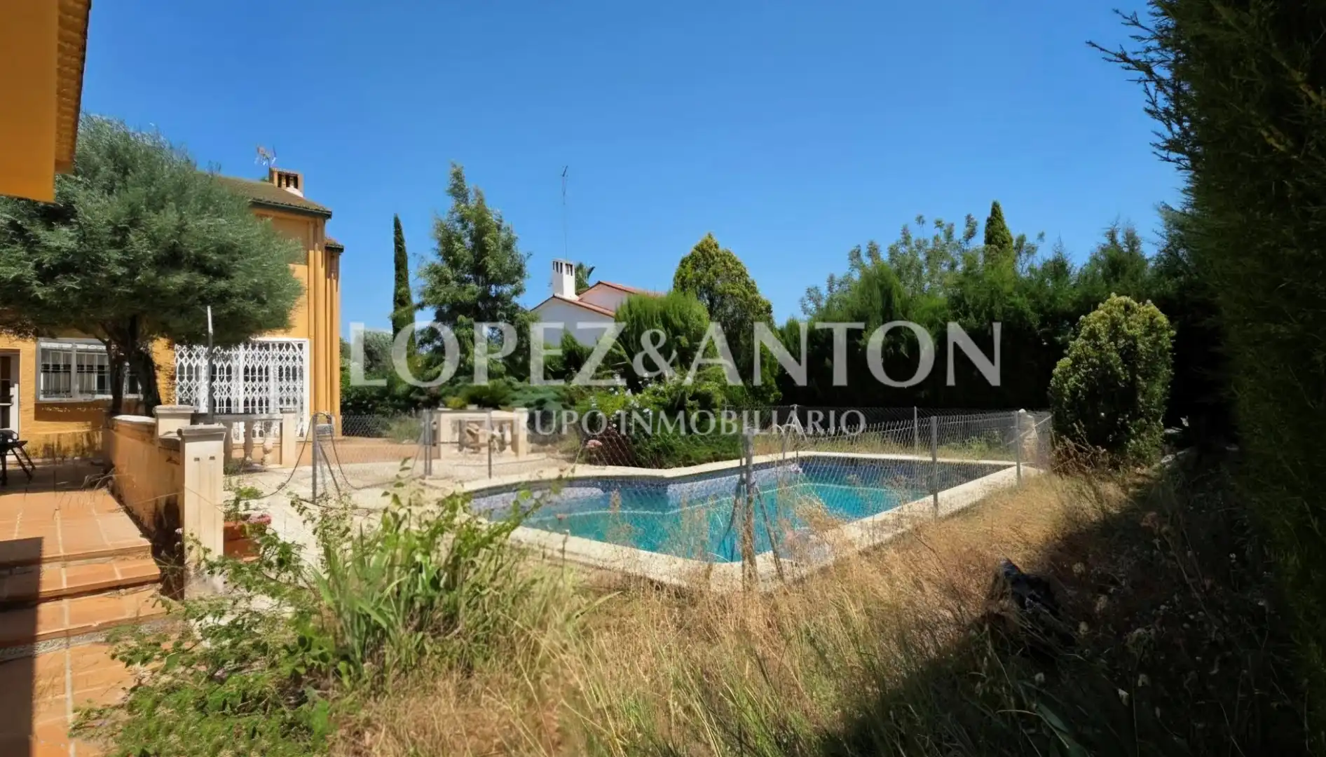Vista exterior de Casa o chalet en venta en San Antonio de Benagéber con Aire acondicionado, Calefacción y Jardín privado