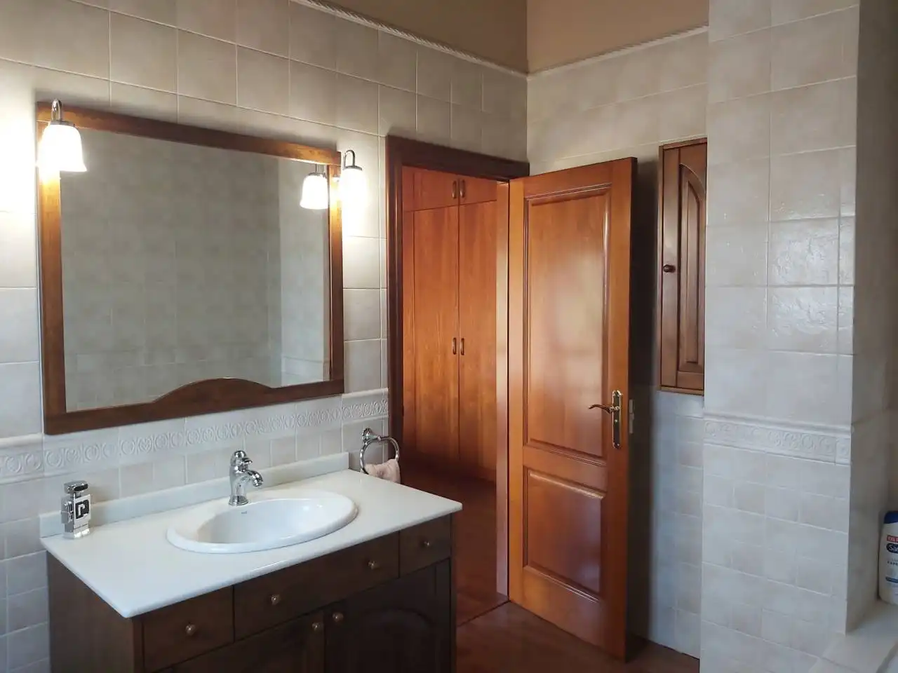 Bathroom of Houses for sale in Sant Cugat del Vallès  with Air Conditioner, Heating and Private garden