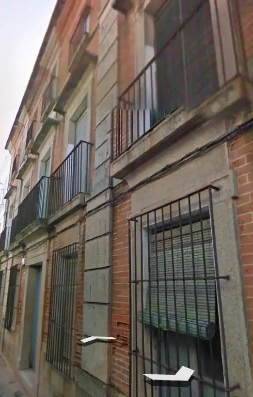Vista exterior de Edifici en venda en Alburquerque