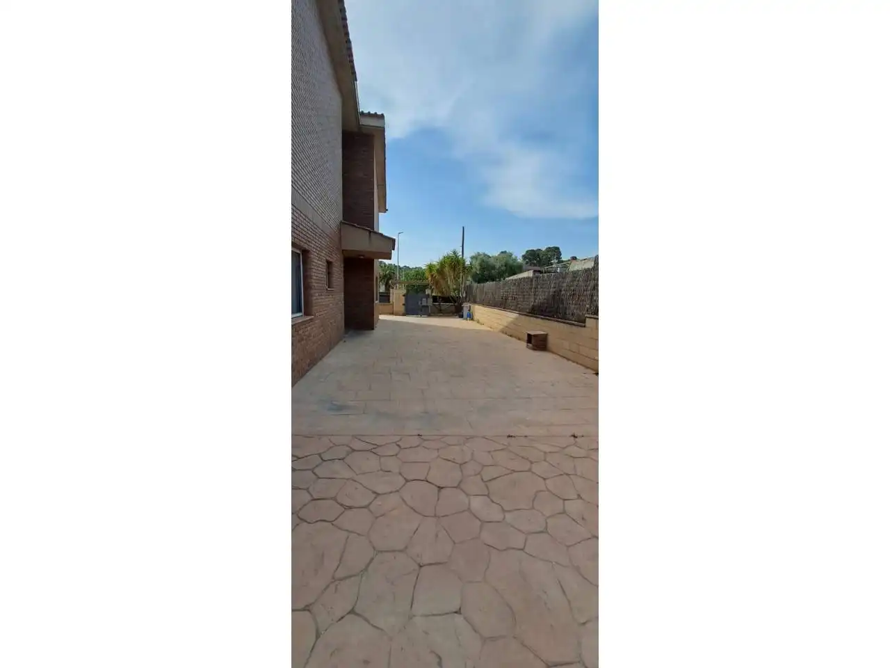 Vista exterior de Casa o xalet de lloguer en Terrassa amb Calefacció, Jardí privat i Terrassa