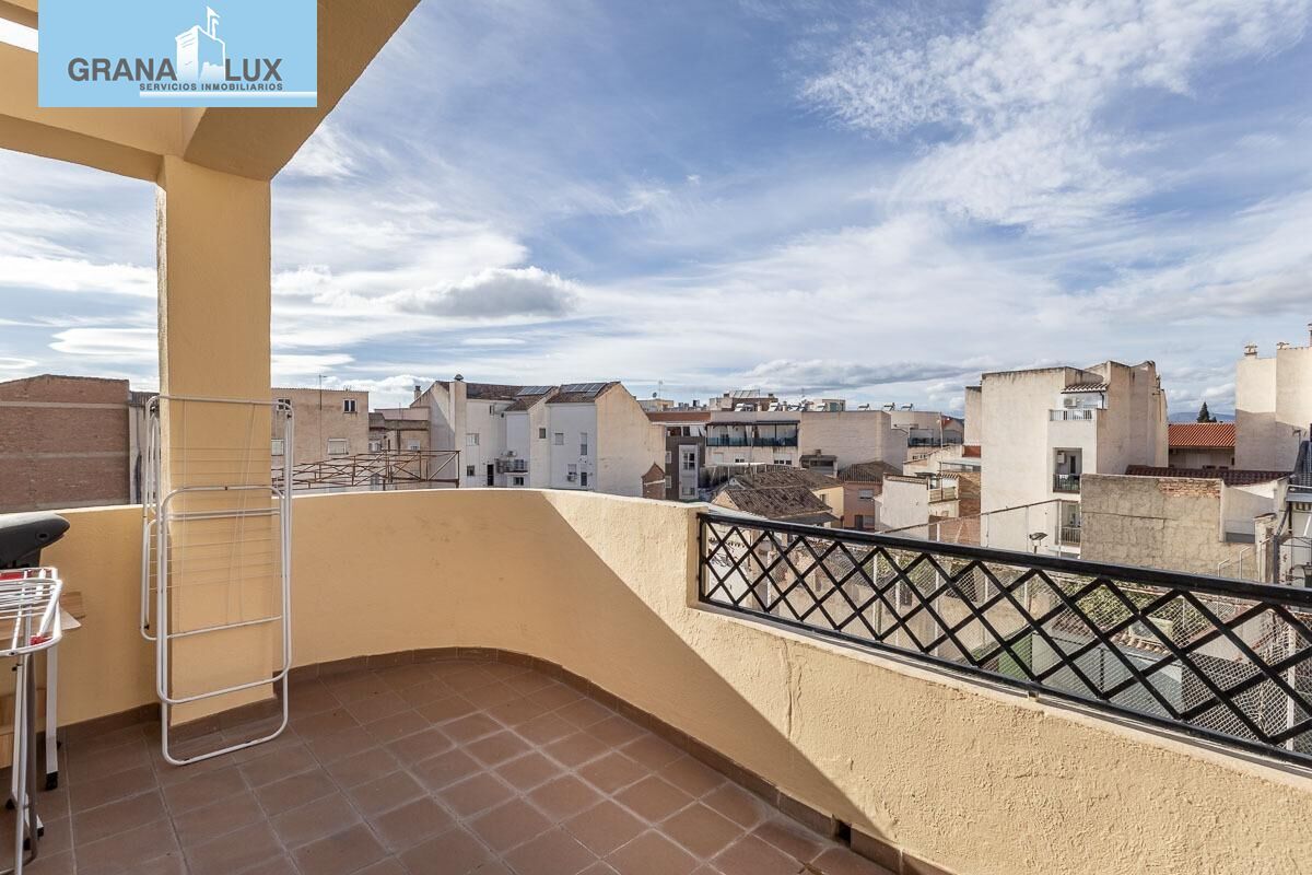 Vista exterior de Àtic en venda en Maracena amb Terrassa