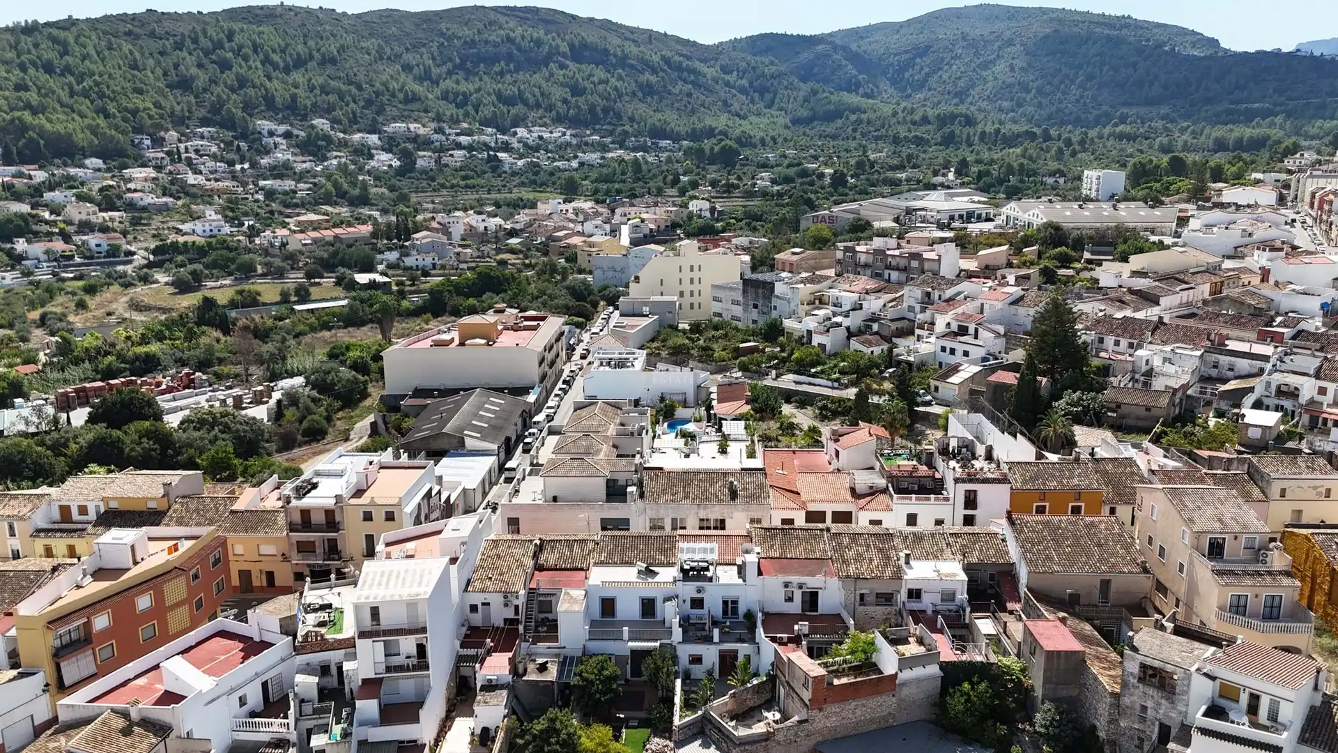 Vista exterior de Casa adosada en venda en Orba amb Aire condicionat, Calefacció i Terrassa