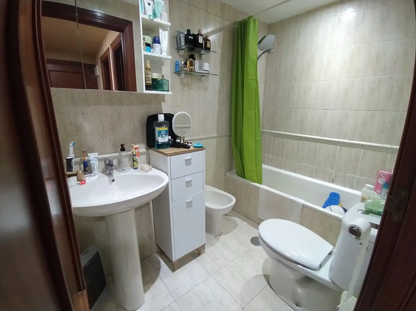 Baño de Piso en venta en Avilés con Calefacción y Parquet