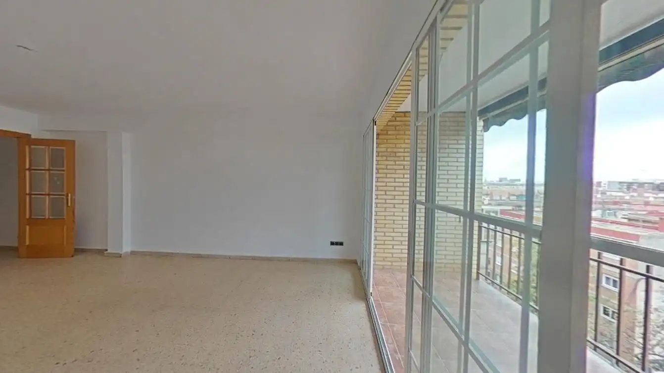 Piso con ascensor en venta en C/ General Llorens, imagen 5