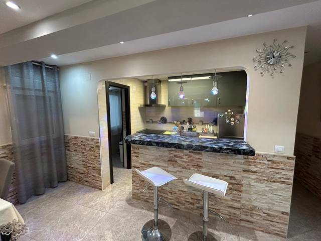 Piso en Venta en Carrer Ferrocarril d'Alcoi en Centro Histórico