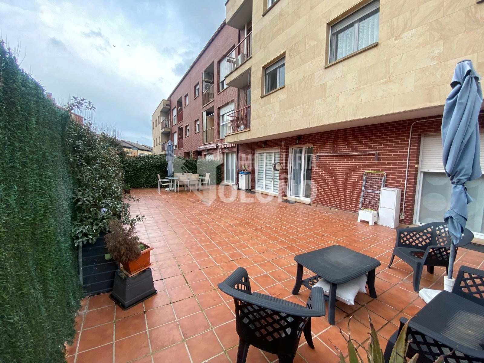 Vista exterior de Apartament en venda en Haro amb Calefacció, Parquet i Terrassa