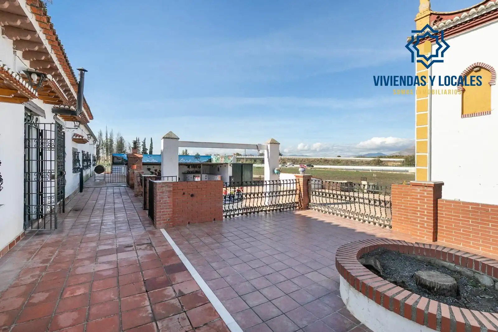 Casa rustica con giardino in vendita a 18320, imagen 2