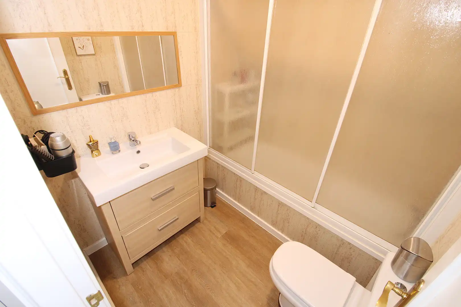 Badezimmer von Wohnung zum Verkauf in Uceda mit Heizung, Privatgarten und Abstellraum