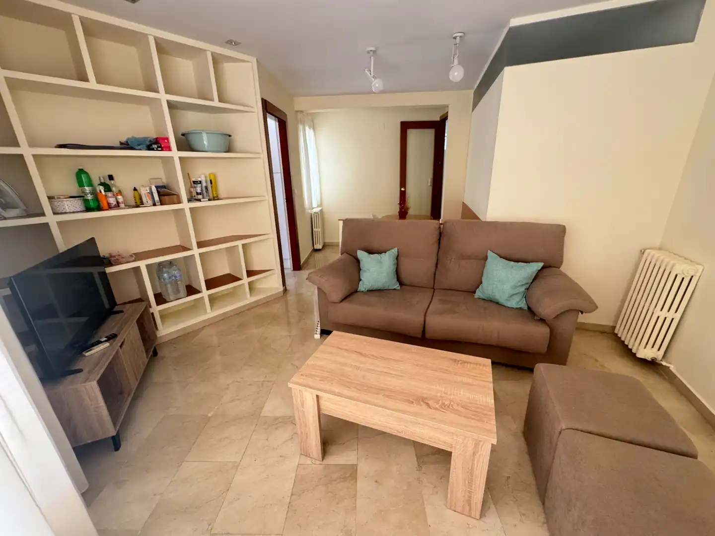 Living room of Flat for rent in Jaén  with Air Conditioner, Heating and Terrace