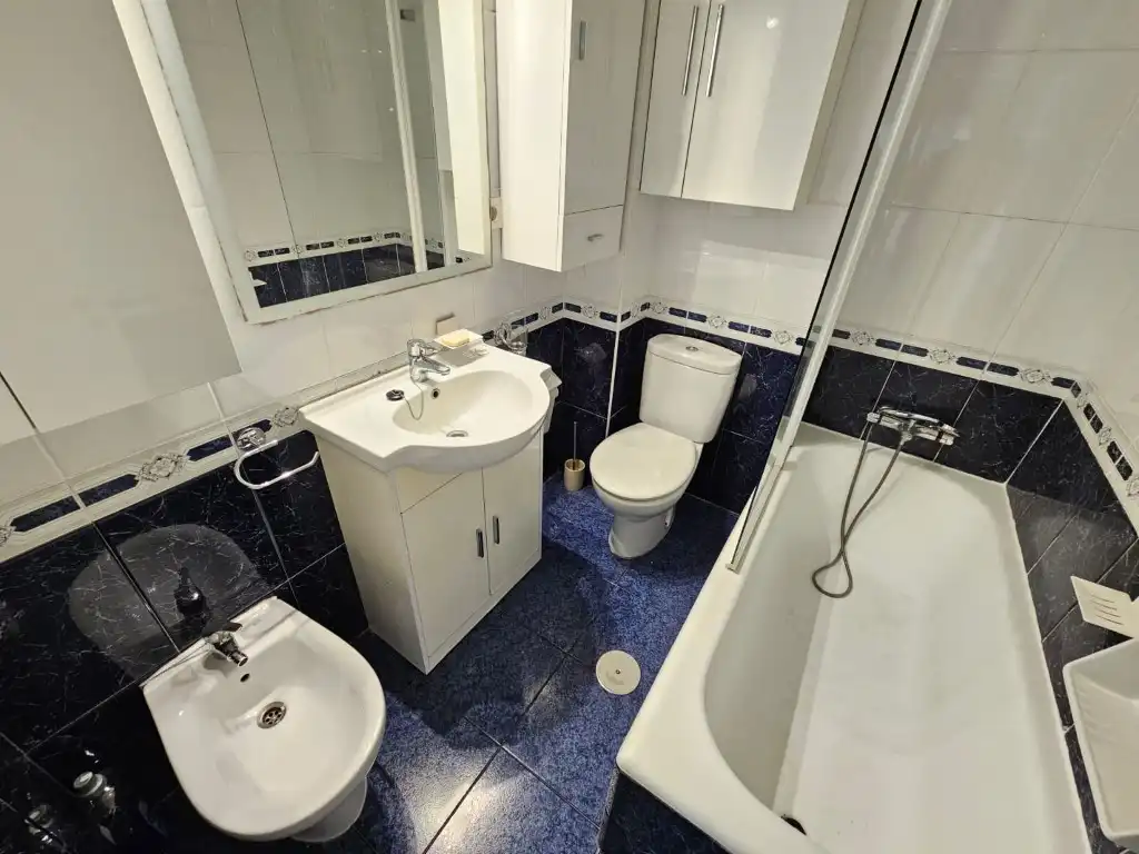 Bathroom of Flat for sale in Avilés