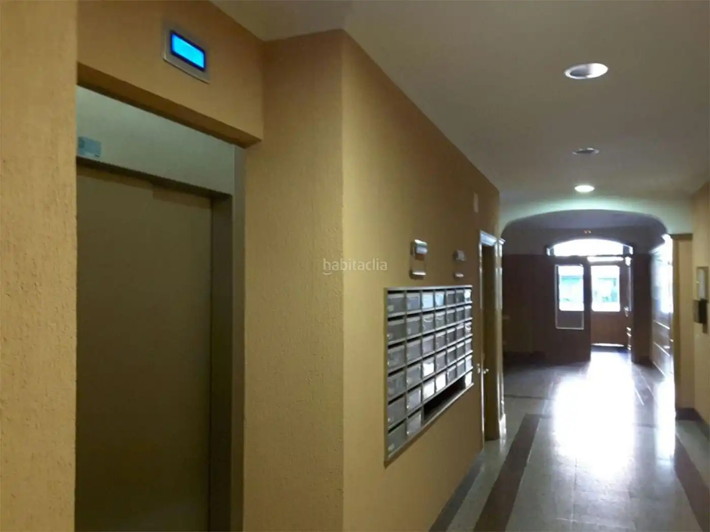 Office space with lift to rent in Gran Vía Juan Carlos I 75, imagen 5