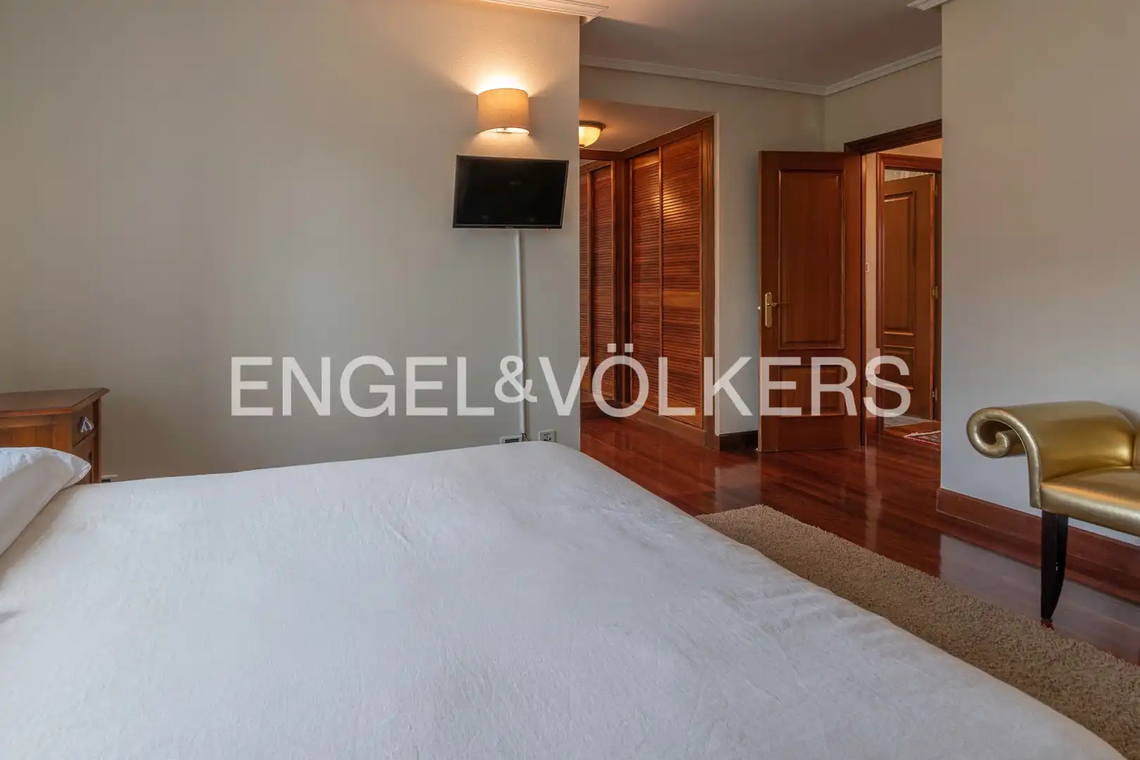 Schlafzimmer von Einfamilien-Reihenhaus zum Verkauf in Gamiz-Fika mit Heizung, Privatgarten und Terrasse