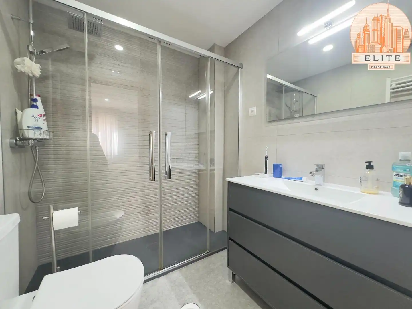 Baño de Piso en venta en Madrid con Aire acondicionado, Calefacción y Trastero