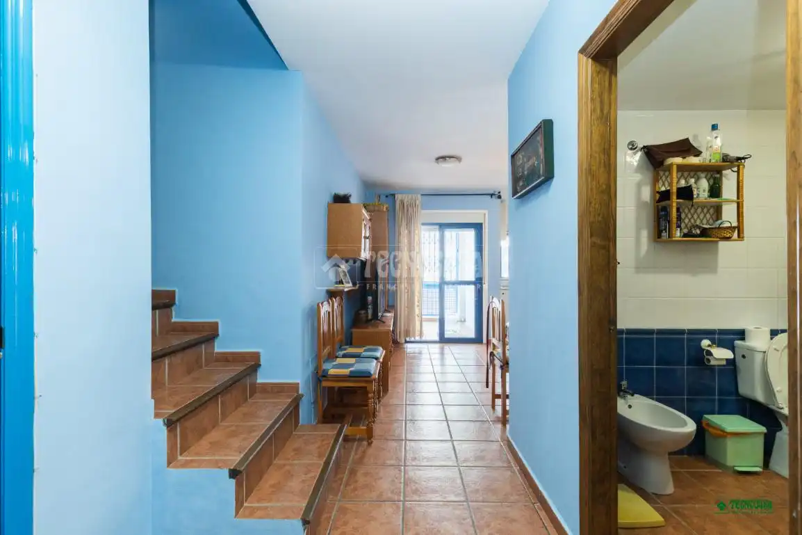 Wohnung zum Verkauf in Níjar mit Klimaanlage, Heizung und Balkon