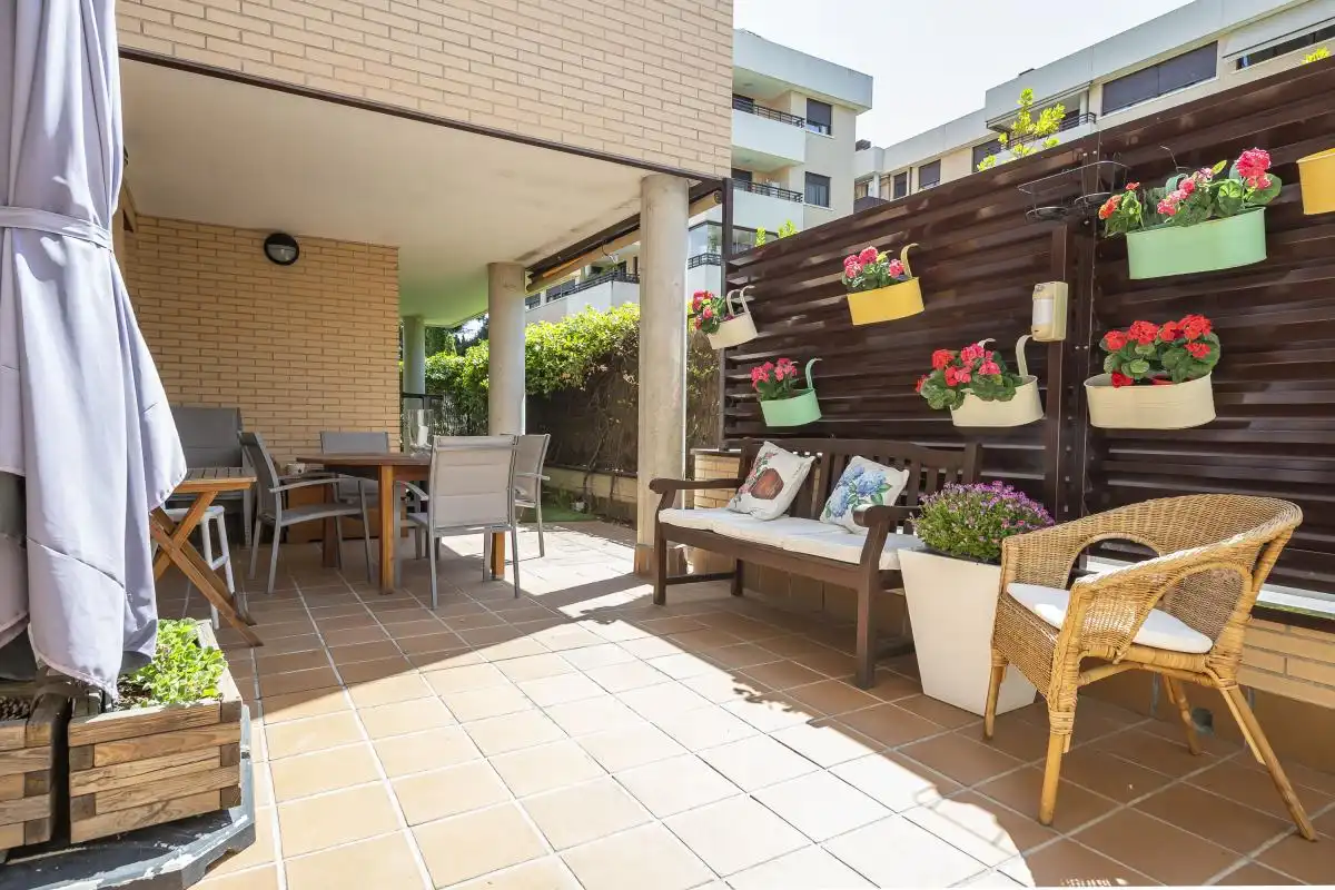 Terraza de Planta baja en venta en Pozuelo de Alarcón con Aire acondicionado, Calefacción y Jardín privado