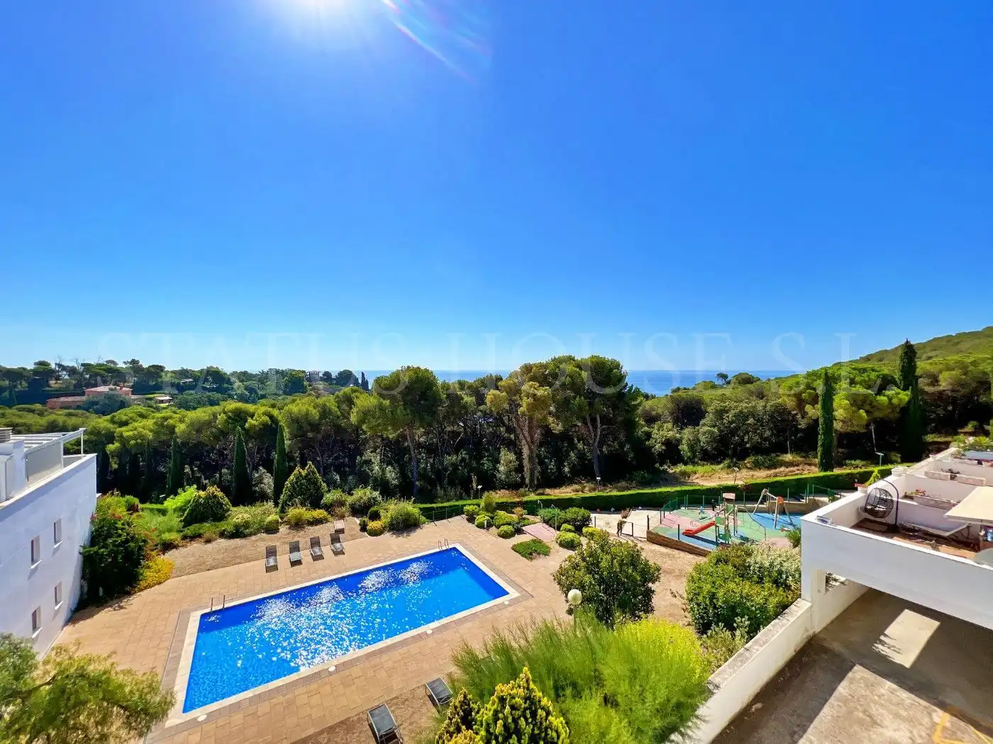 Maison mitoyenne avec piscine à vendre à Santa Clotilde