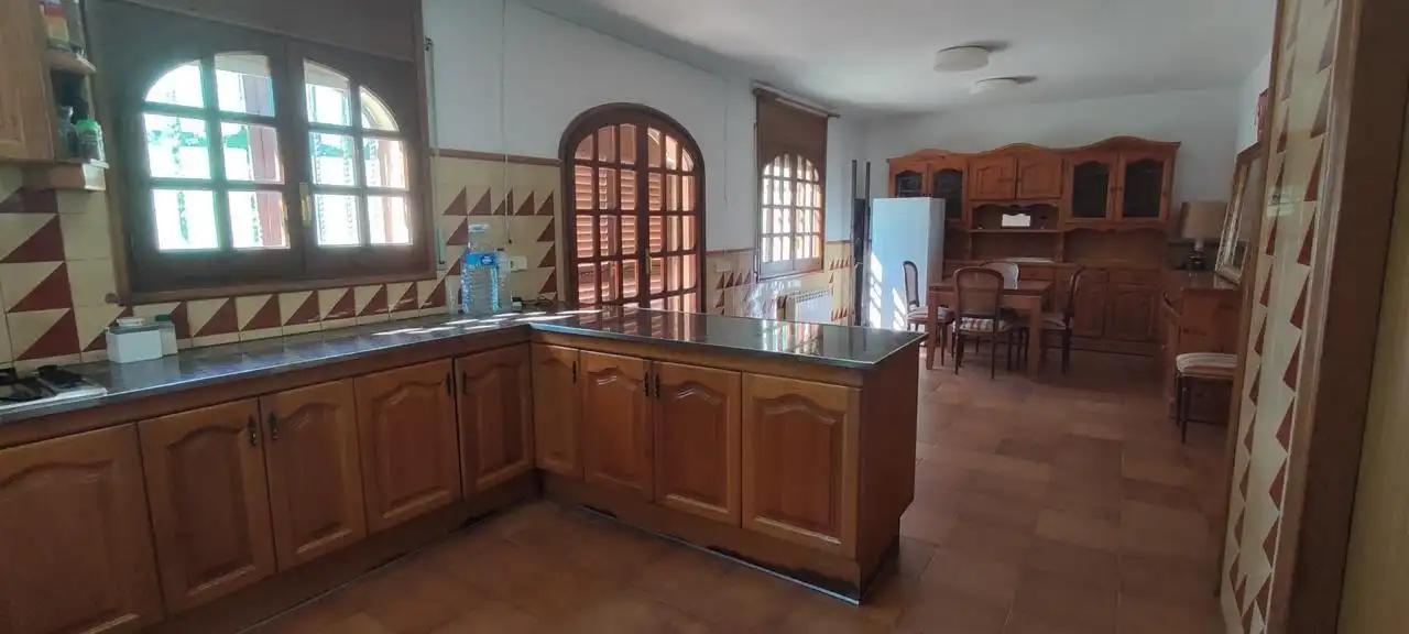 Cuina de Finca rústica en venda en Riudoms amb Calefacció, Jardí privat i Piscina