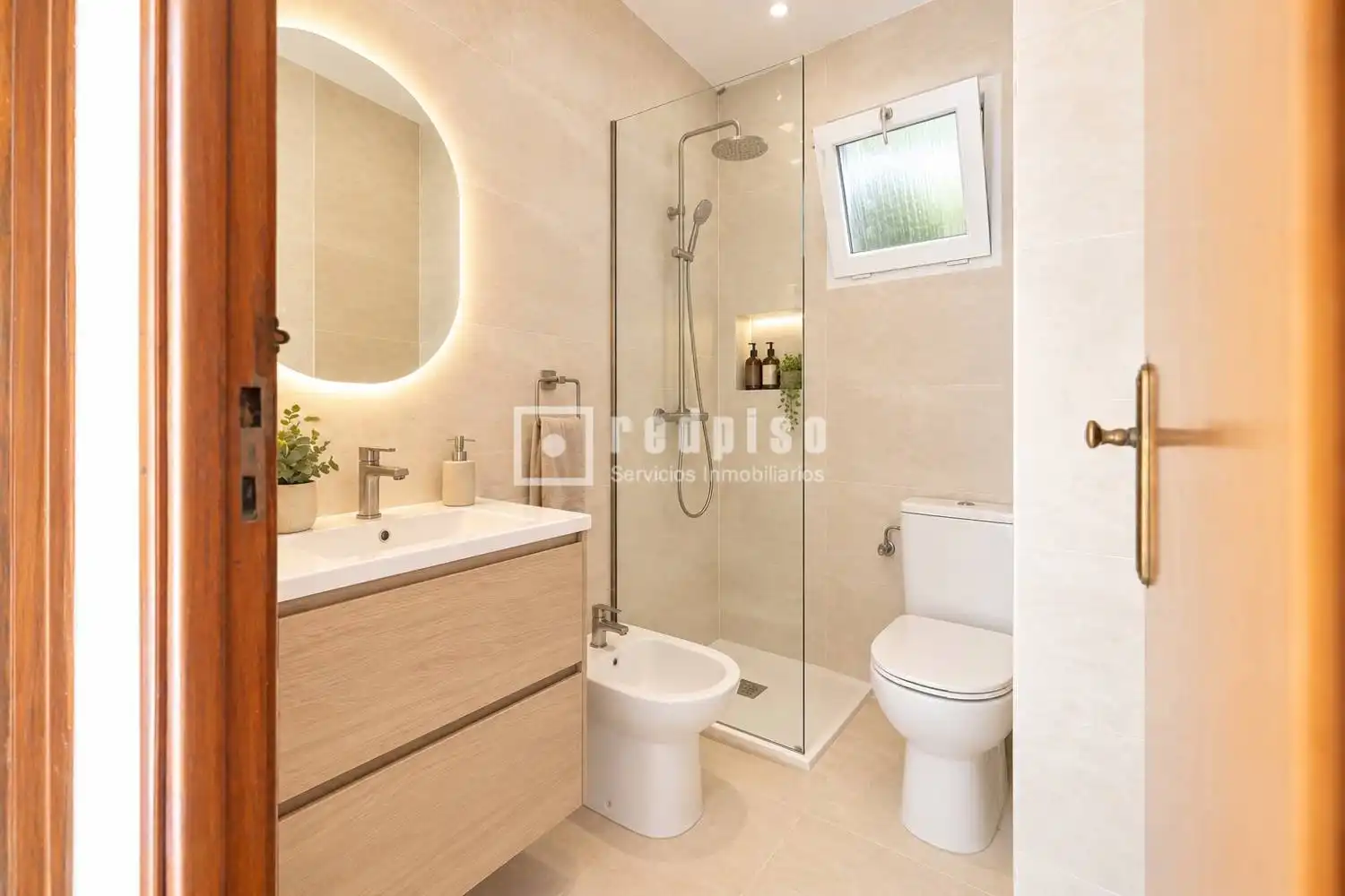 Badezimmer von Wohnung zum Verkauf in Madrid mit Heizung, Parkett und Terrasse