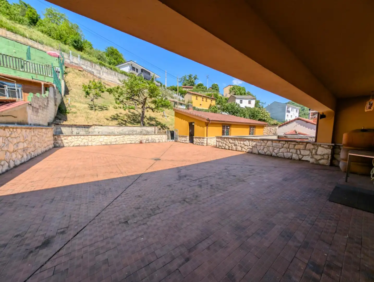 Terrassa de Casa o xalet en venda en Aller amb Jardí privat, Terrassa i Traster