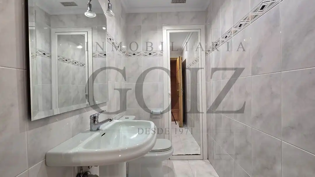 Baño de Casa adosada en venta en Donostia - San Sebastián  con Calefacción, Terraza y Trastero