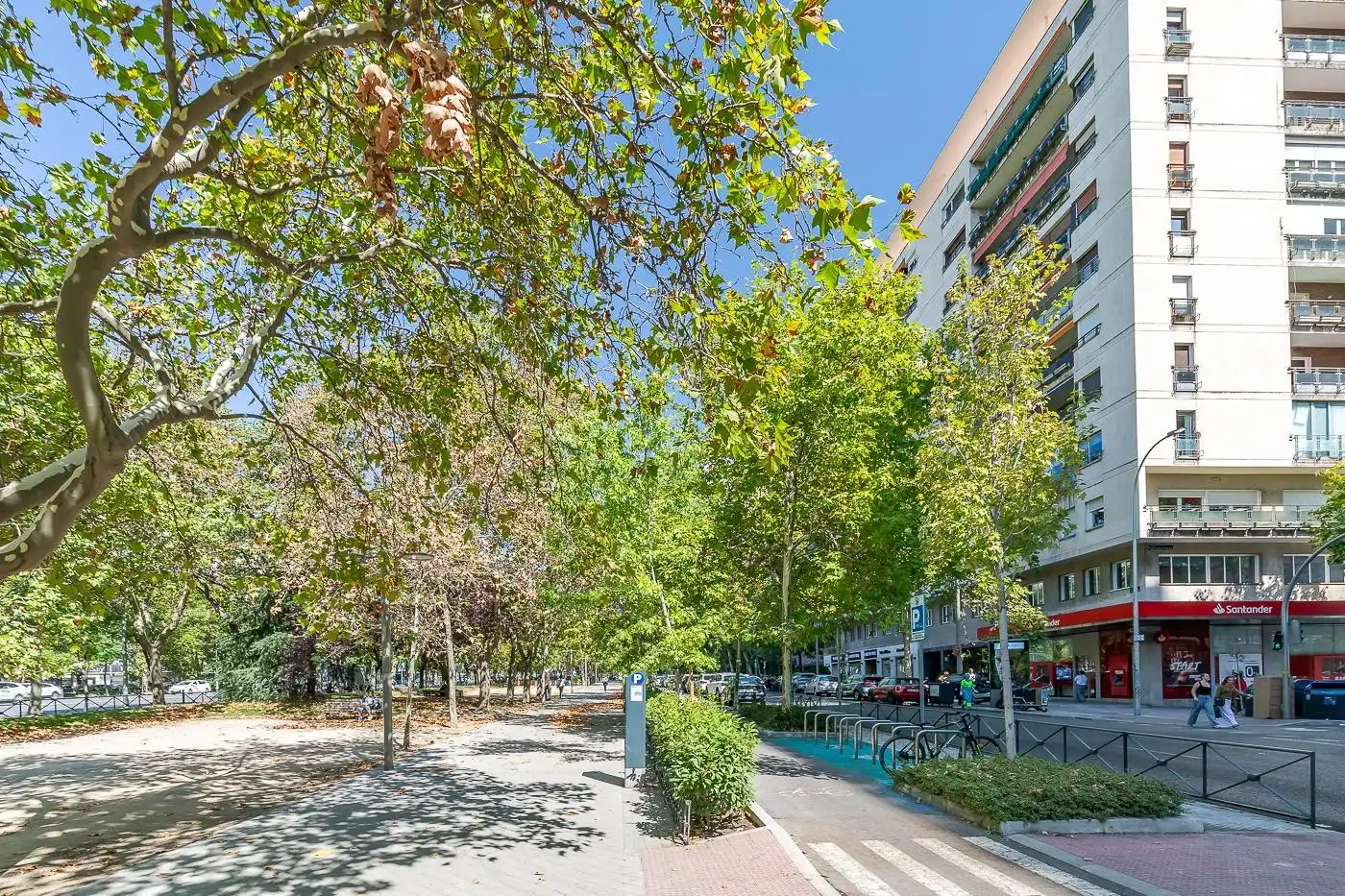 Vista exterior de Oficina de lloguer en Madrid amb Aire condicionat, Calefacció i Terrassa