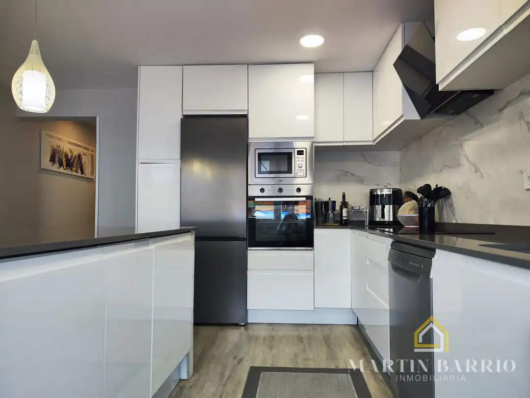 Cocina de Piso en venta en Muskiz con Calefacción, Jardín privado y Amueblado
