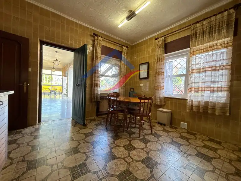 Menjador de Casa o xalet en venda en Piélagos amb Calefacció, Jardí privat i Parquet