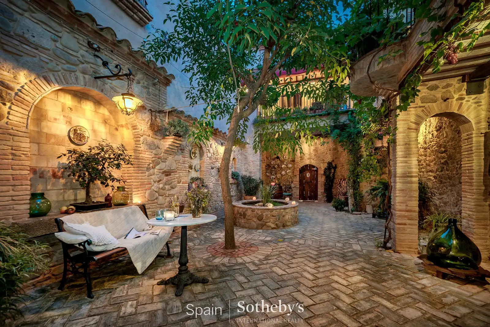 Casa bifamiliare con giardino in vendita a Castelló d'Empúries, imagen 5