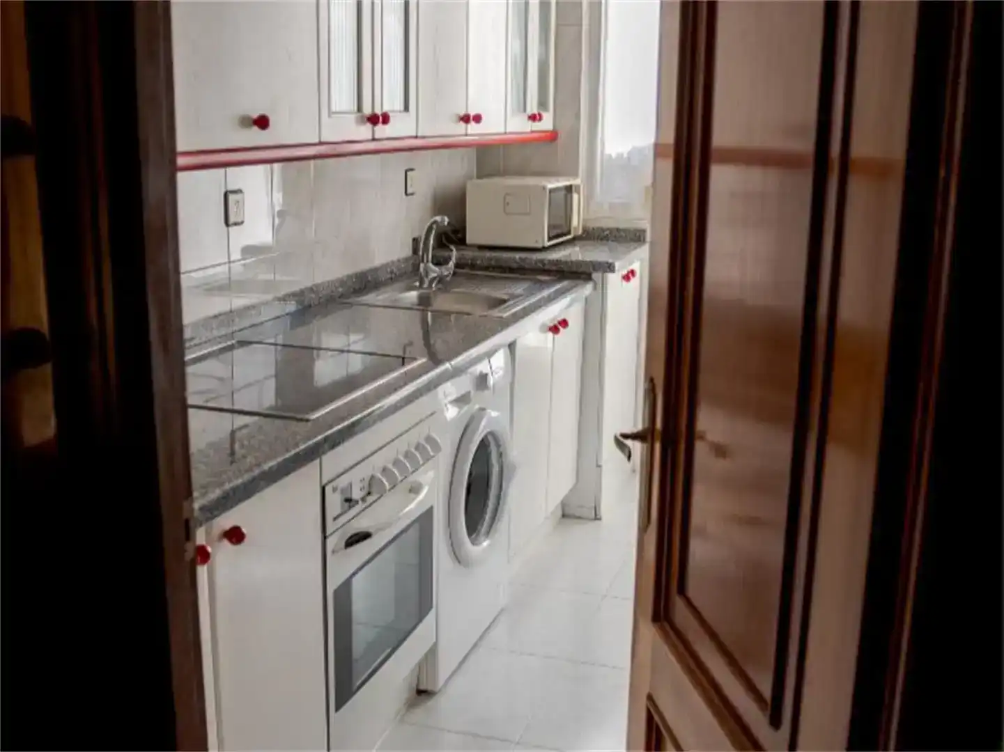 Cocina de Piso en venta en Cistierna con Parquet, Trastero y Horno