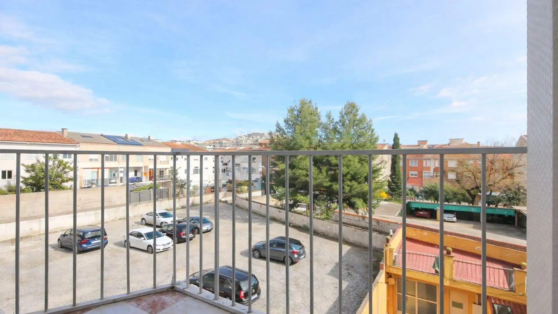 Vista exterior de Piso en venta en Barberà del Vallès con Aire acondicionado y Balcón