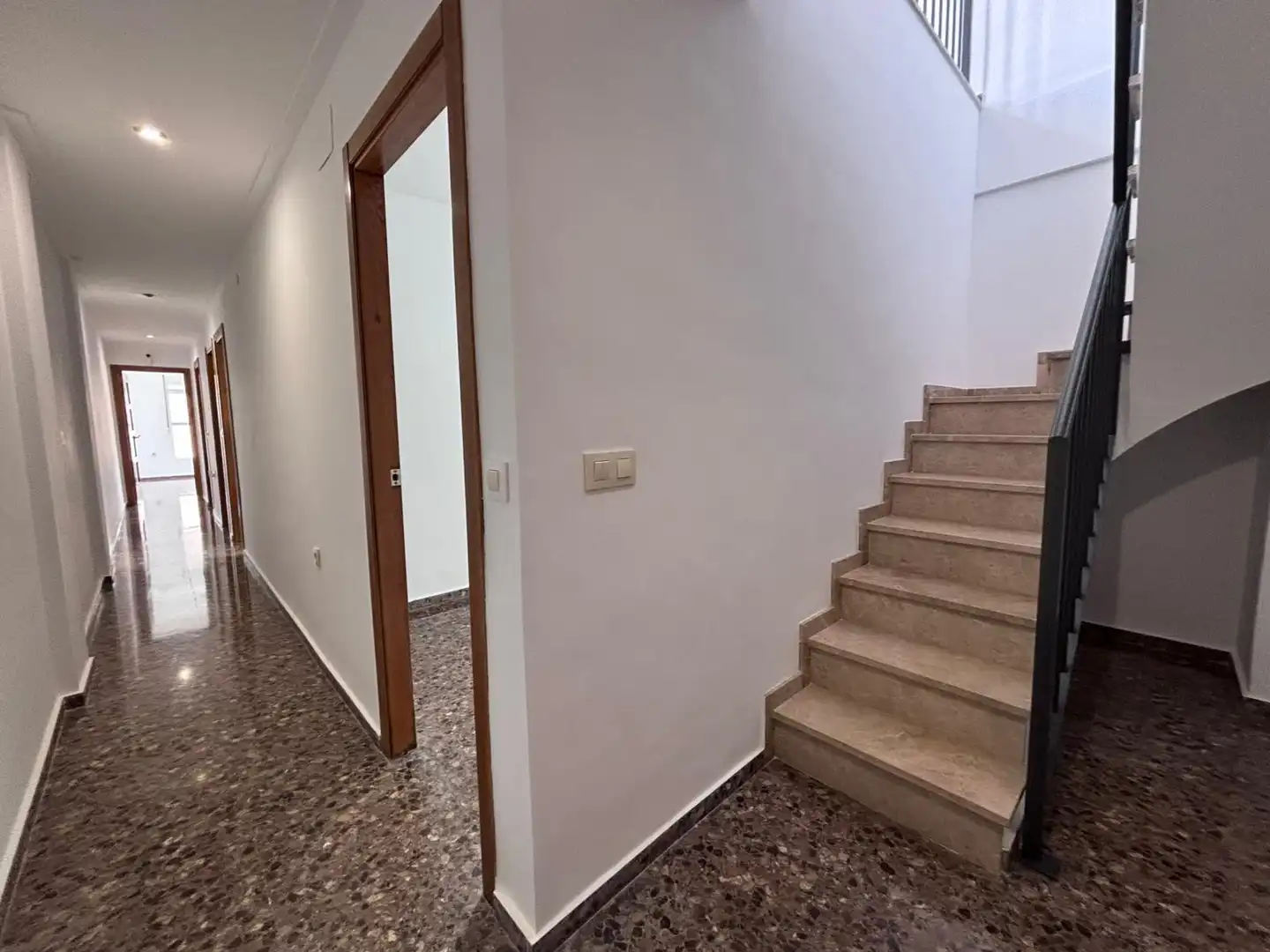 Attic for sale in Casinos  with Terrace, Storage room and Oven