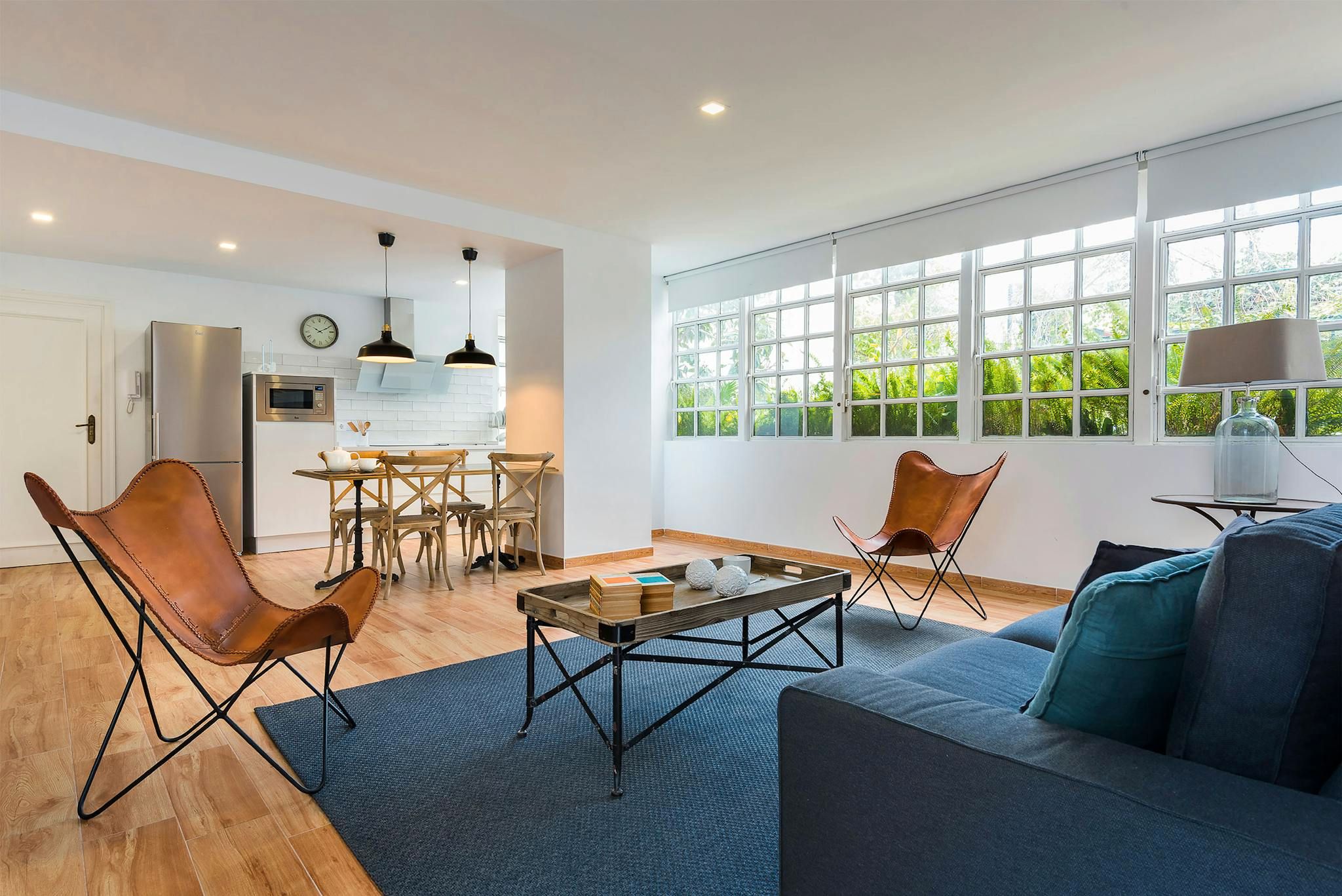 Living room of Flat to rent in  Sevilla Capital  with Air Conditioner, Heating and Washing machine