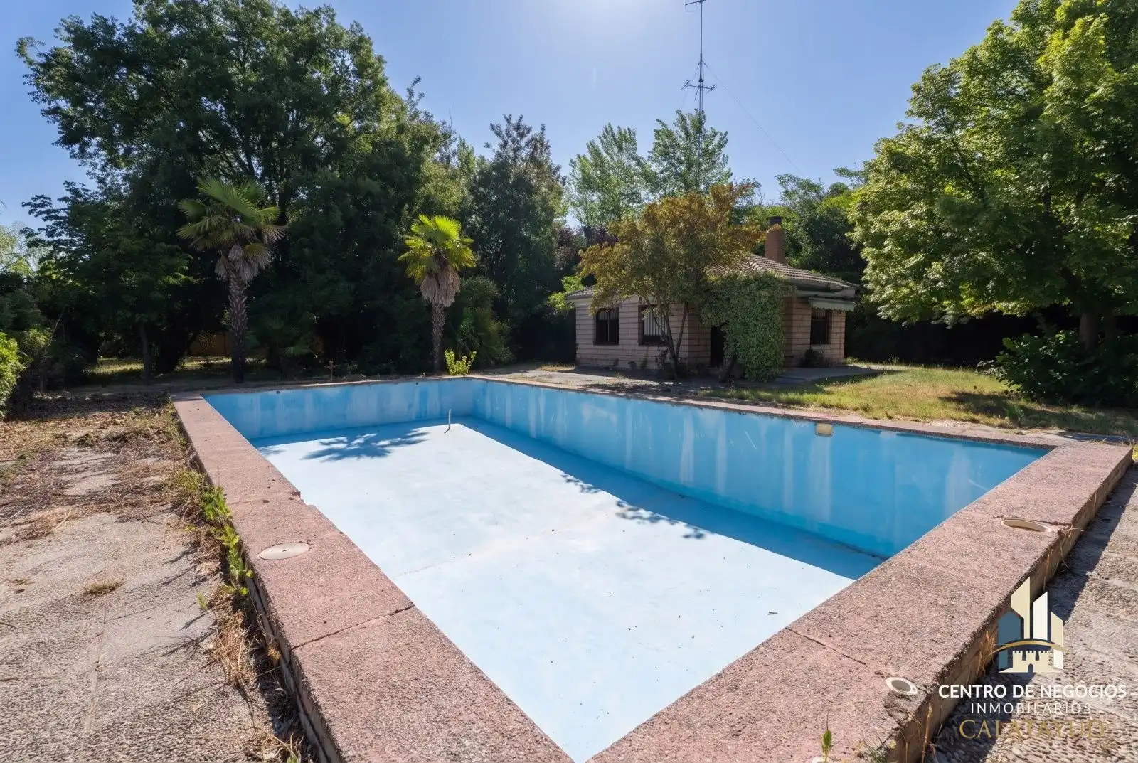 Piscina de Casa o xalet en venda en Calatayud amb Aire condicionat, Calefacció i Piscina