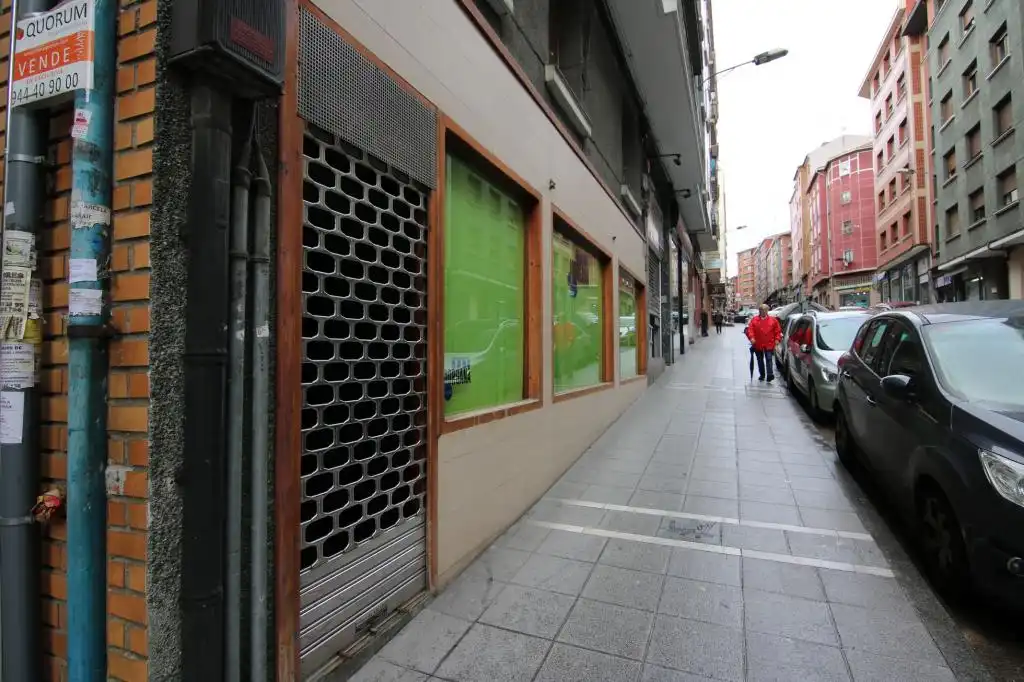 Business premises for sale in Centro - Ariz - Uribarri, imagen 3