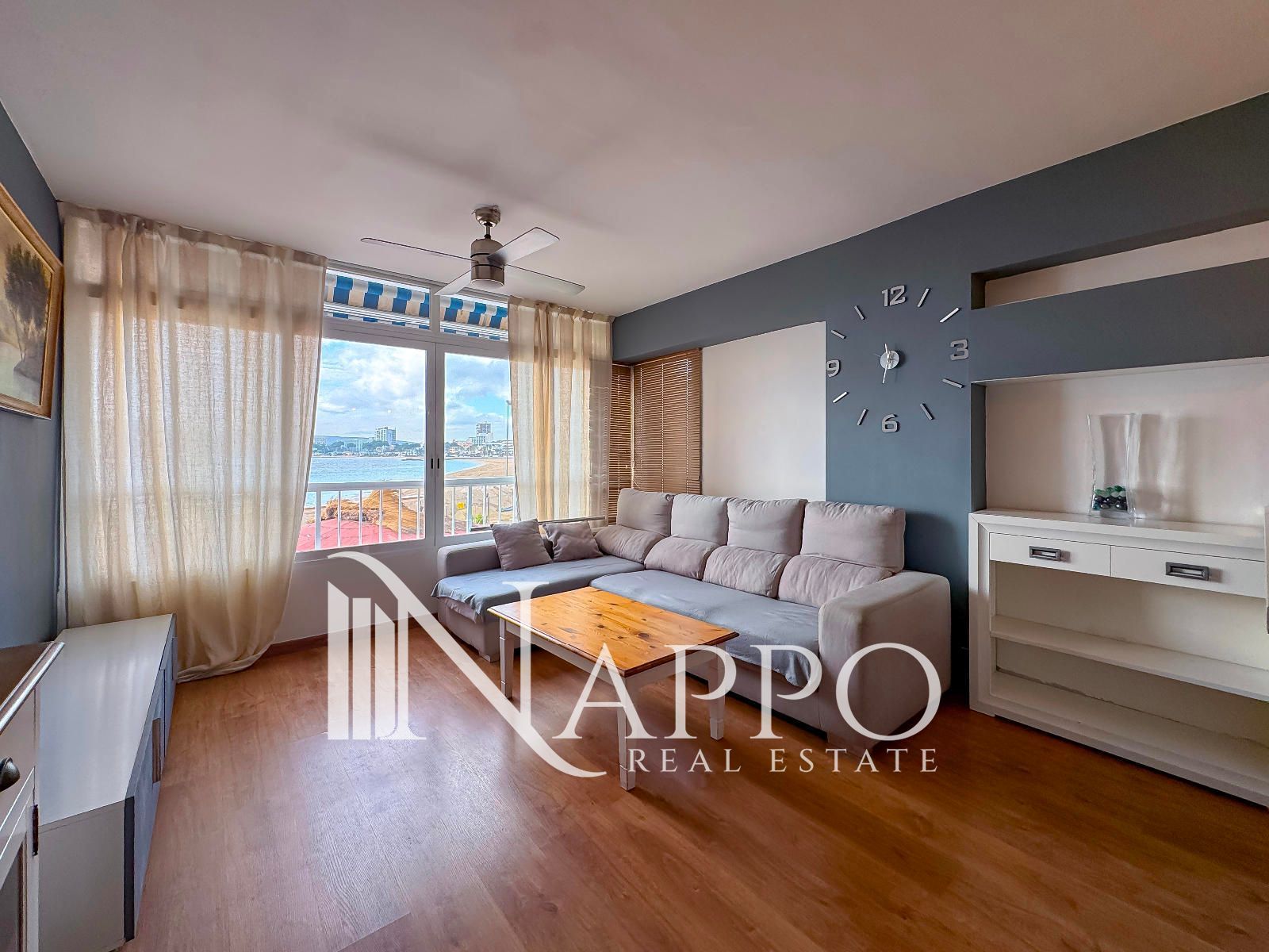 Sala de estar de Piso de alquiler en Calvià con Aire acondicionado, Terraza y Piscina