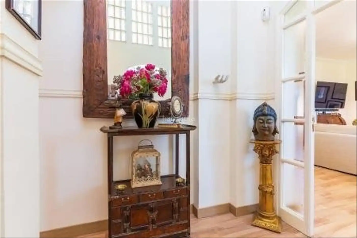 Chalet con jardín en venta en Calle Sauce 15