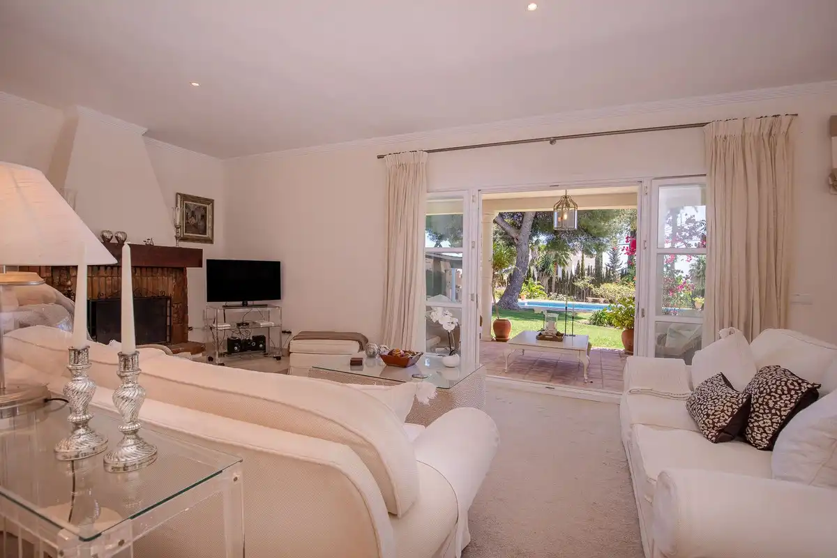 Chalet con piscina en venta en Benamara - Atalaya, imagen 4