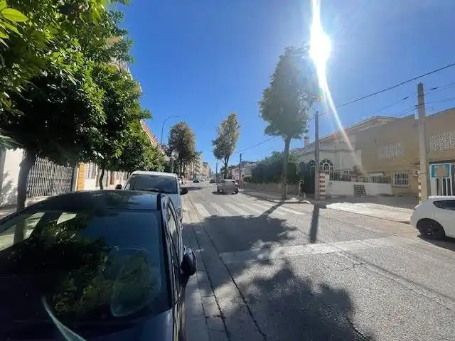 Außenansicht von Büro zum Verkauf in San Juan de Aznalfarache mit Heizung und Möbliert