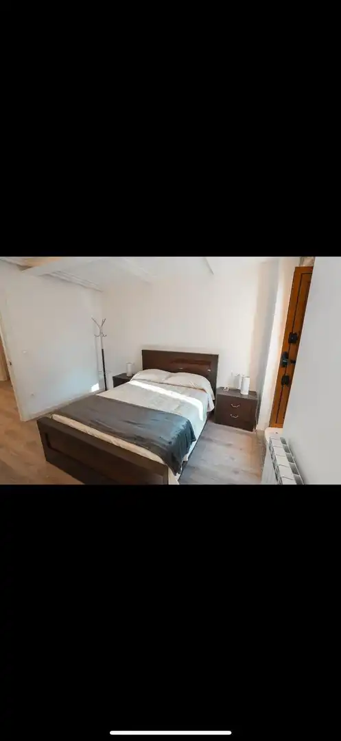 Dormitori de Casa o xalet en venda en A Merca   amb Jardí privat, Terrassa i Moblat