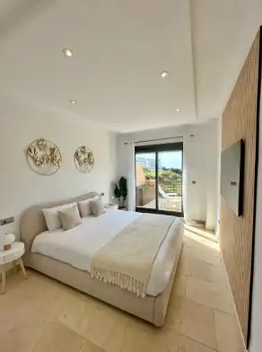 Bedroom of Flat for sale in Selwo