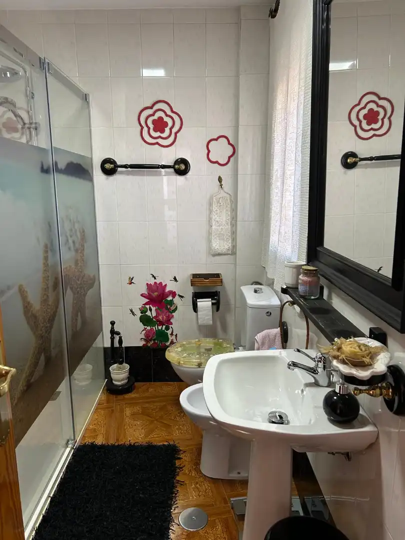 Bathroom of Detached homes for sale in Villardompardo  with Private garden, Terrace and Storage room