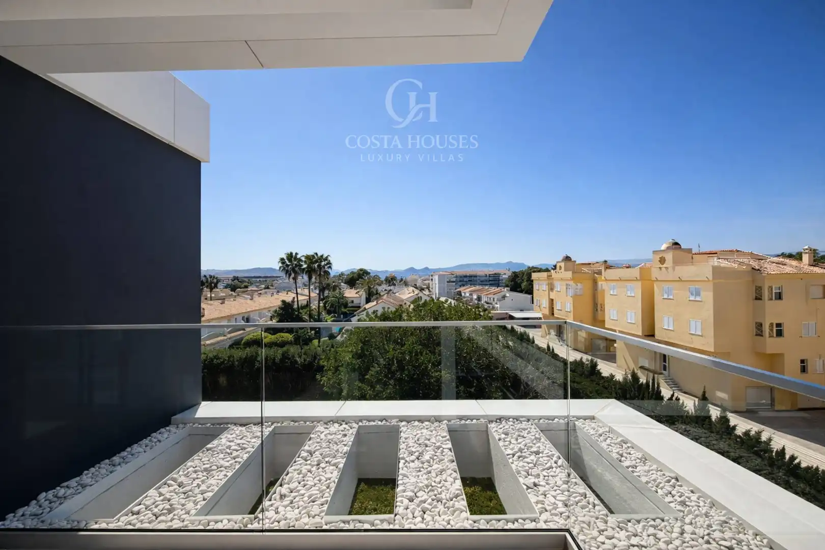 Terraza de Ático en venta en Dénia con Aire acondicionado, Calefacción y Jardín privado