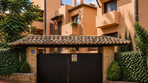 Foto 3 de Garatge en venda a Calle Ámbar, 1, Santa María, Marbella