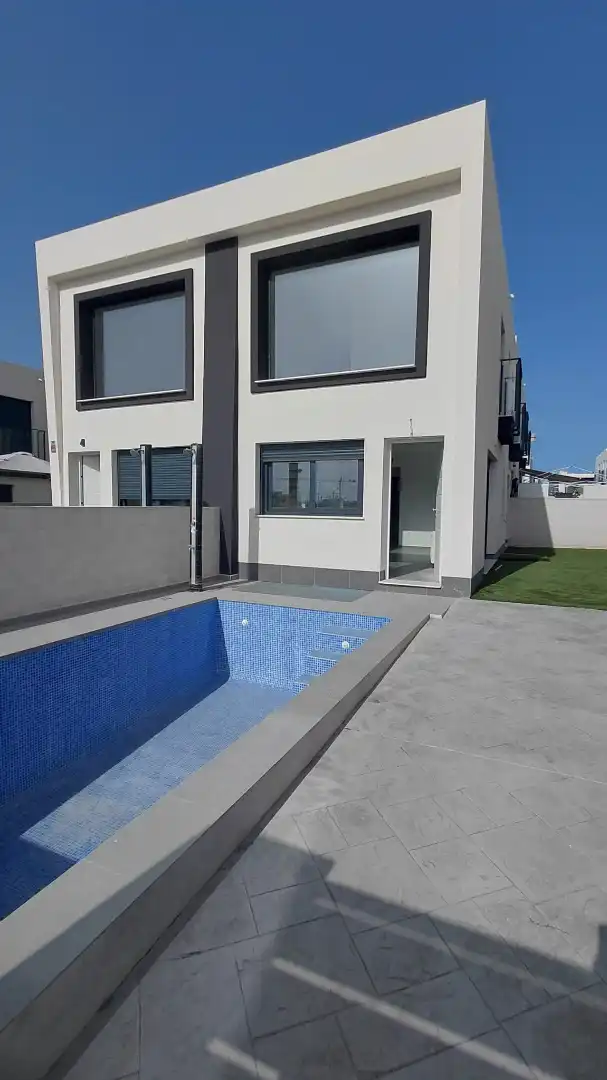 Casa bifamiliare con terrazza in vendita a Carrer de Xipre, imagen 16
