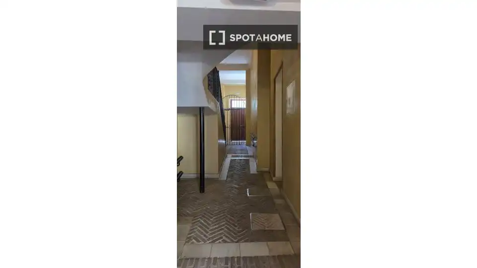 Apartament per a compartir en Sevilla amb Aire condicionat, Terrassa i Moblat