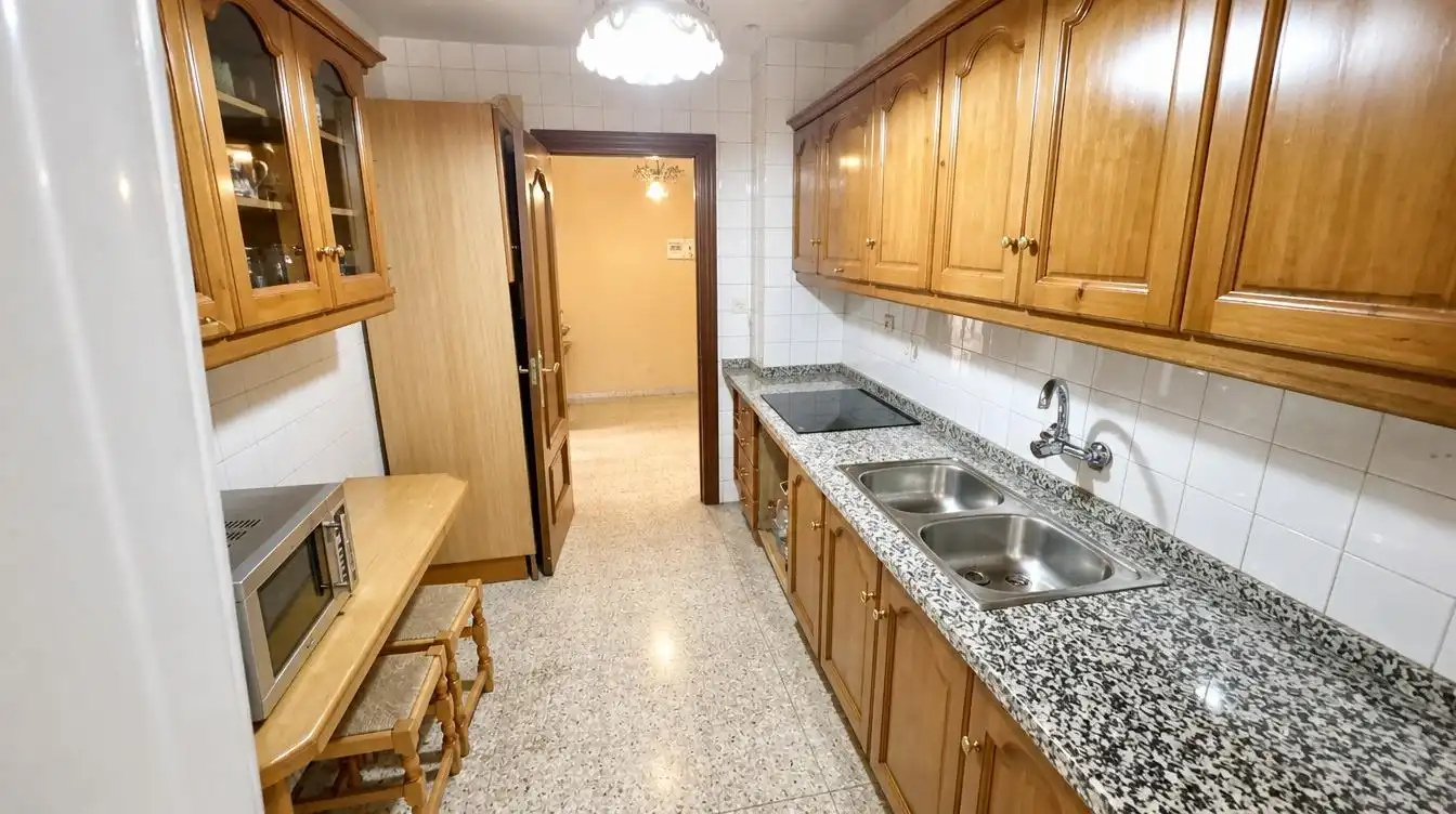 Kitchen of Flat for sale in Granada  with Heating, Furnished and Balcony