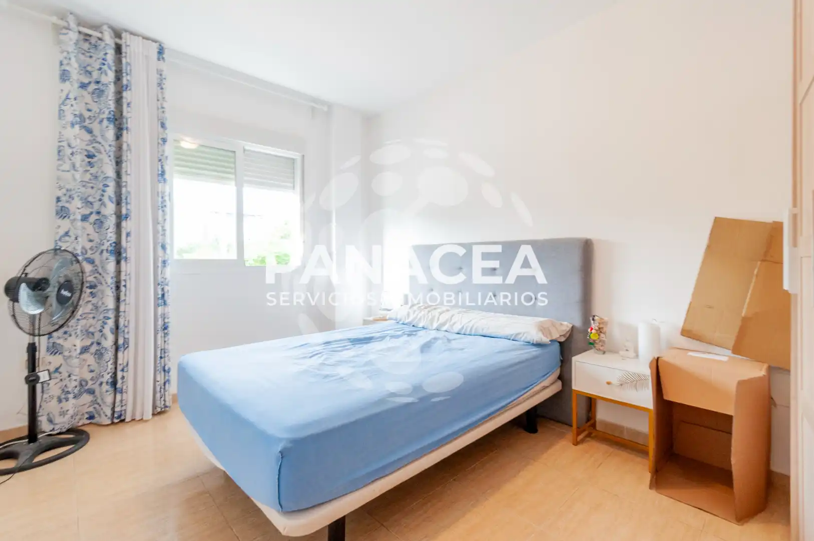 Habitación de Piso en venta en El Ejido con Amueblado, TV y Balcón