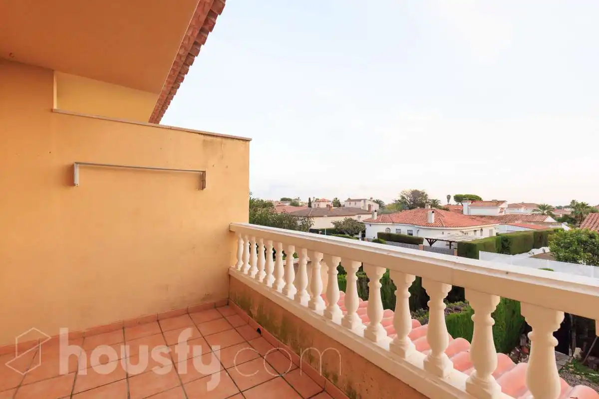 House with terrace for sale in CL De les Gardenies ., imagen 6