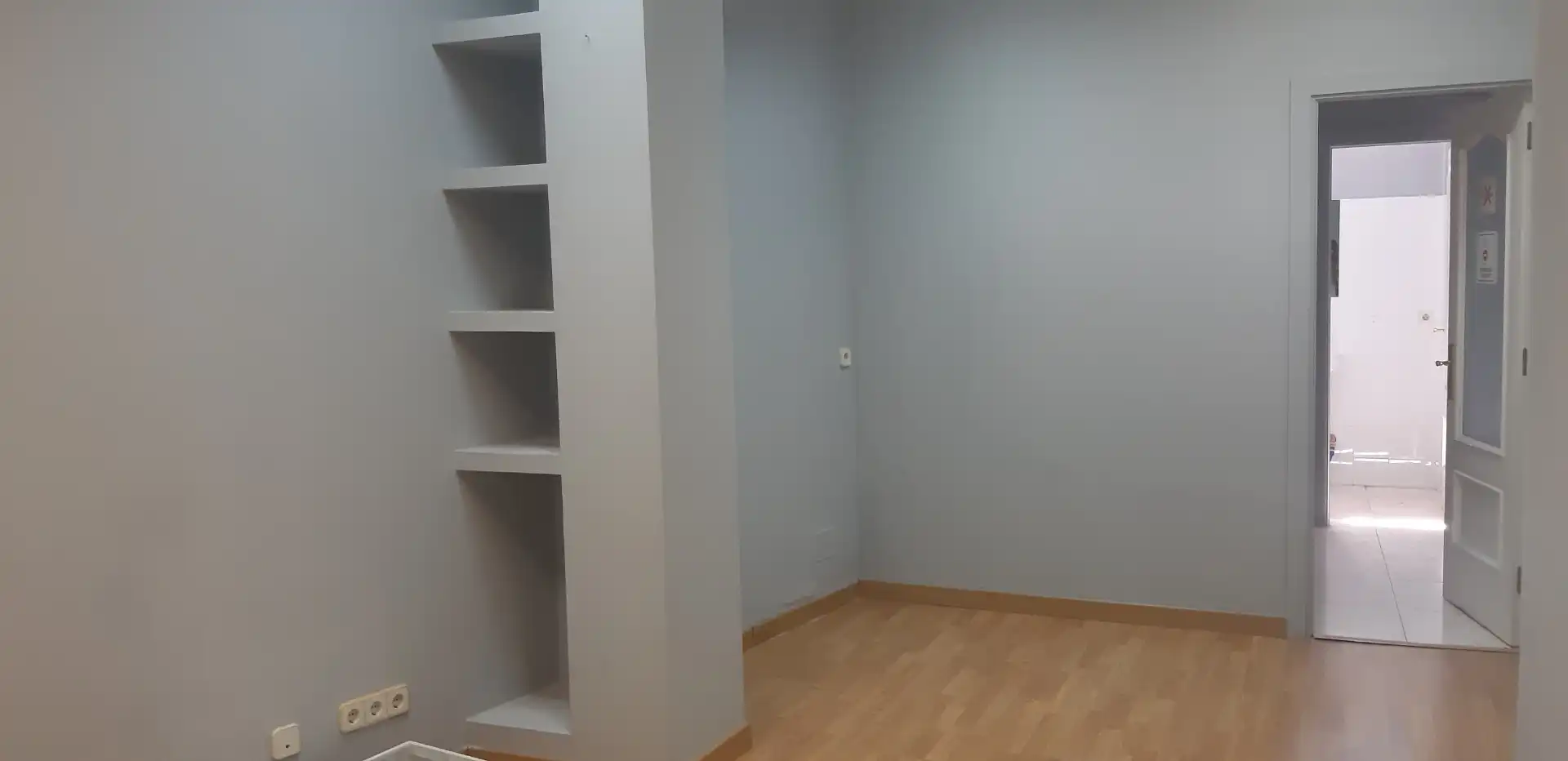 Local comercial en venta en Calle Miralrío 6, imagen 3